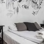 Blossom - Old Town - By Upstairs Διαμέρισμα