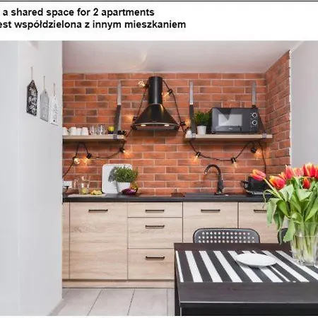 Blossom - Old Town - By Upstairs Cracóvia