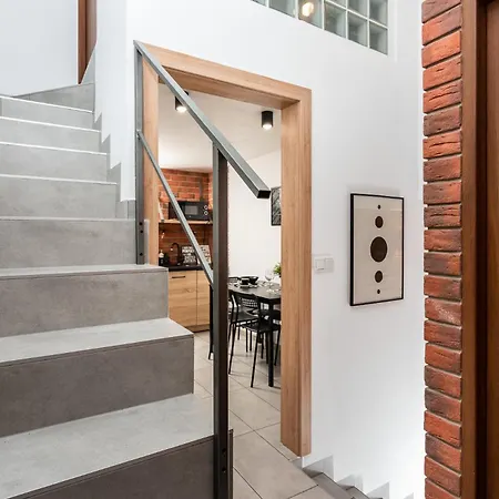 Blossom - Old Town - By Upstairs *